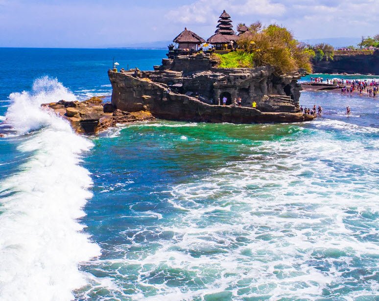 Pura Tanah Lot, Tabanan, Bali, Indonesia